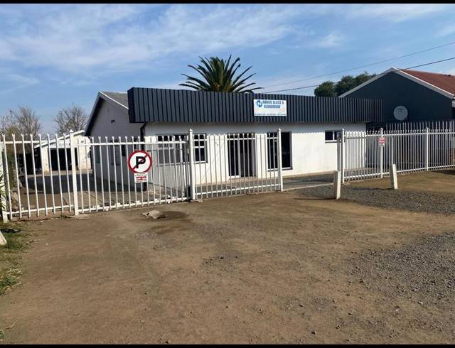 BUSINESS FOR SALE IN QUEENSTOWN CENTRAL